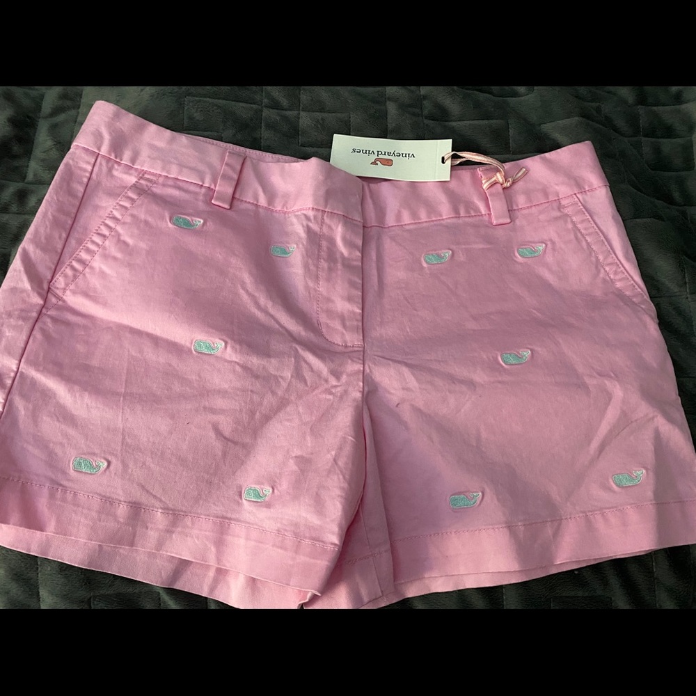 VV NWT Embroidered Boulevard Shorts